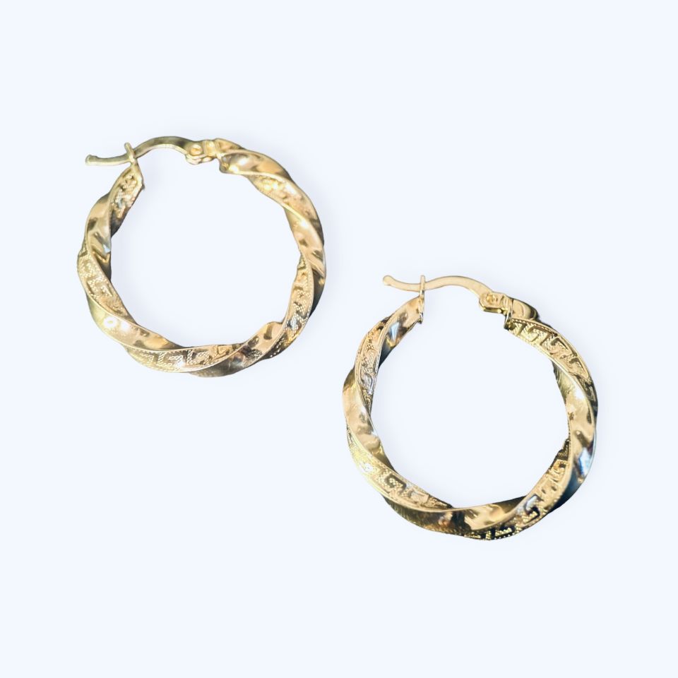 Burgulu Fantezi Küpe