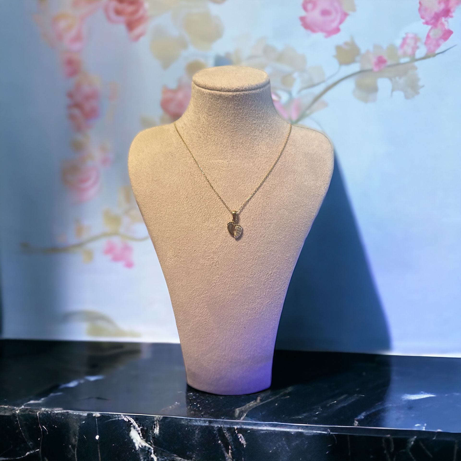 Bebek Ayaklı Anne Kolyesi