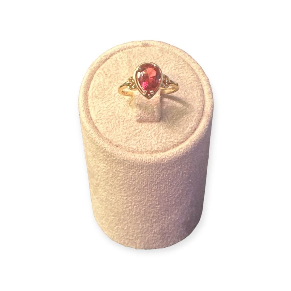 Kırmızı Taşlı Yüzük