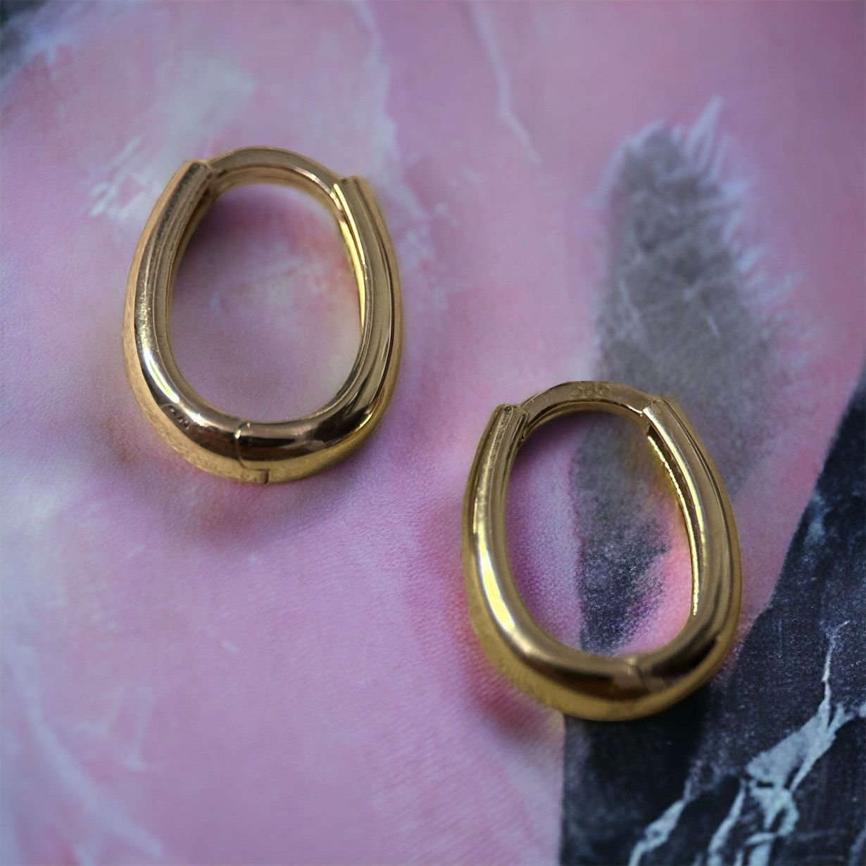 Oval Halka Küpe
