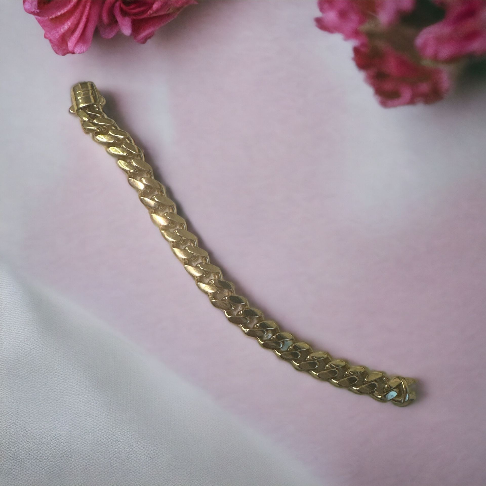 Sade Gurmet Bileklik