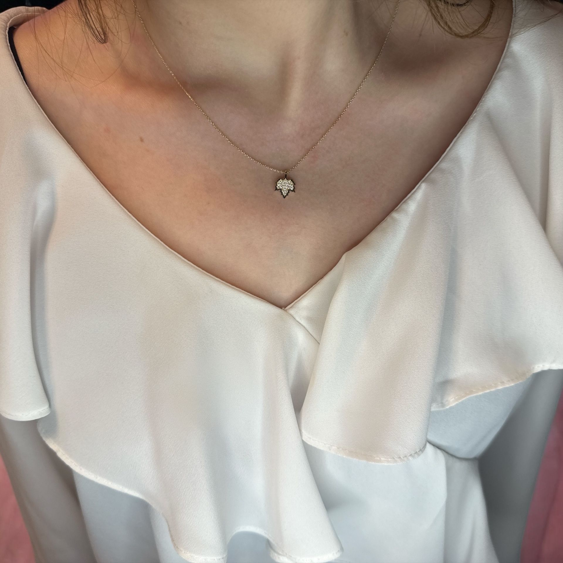 Yoncalı Minimal Kolye