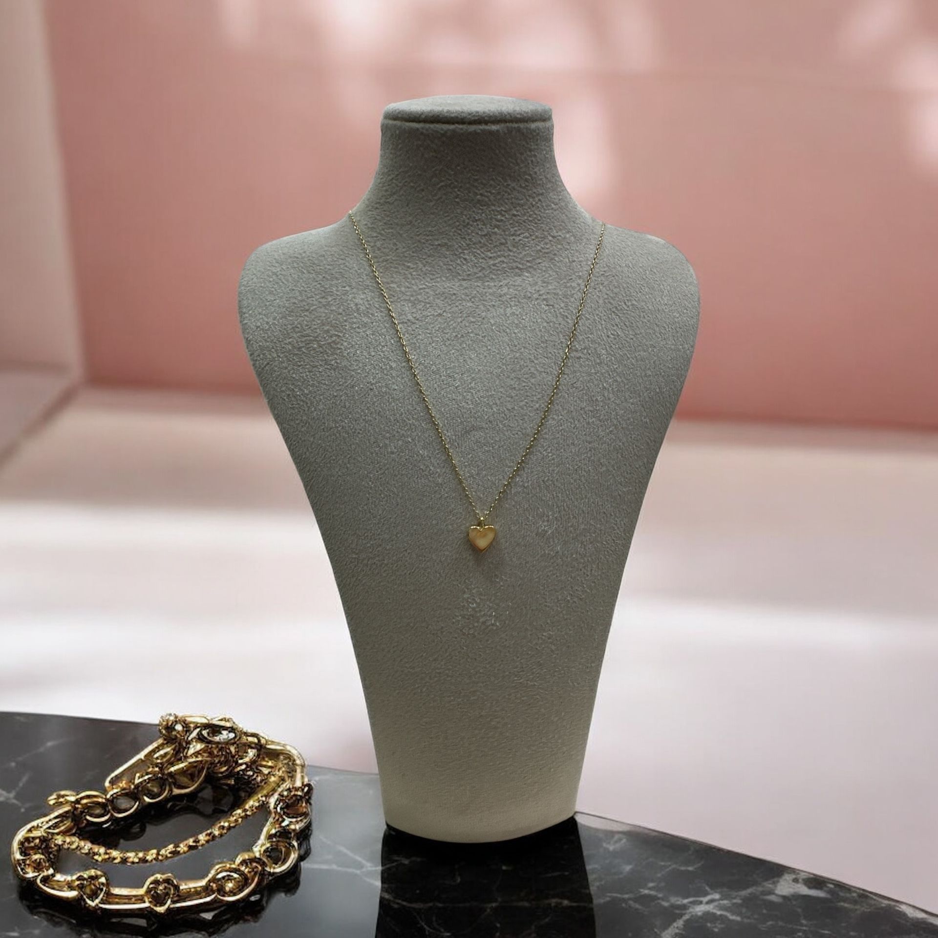 Kalpli Minimal Kolye