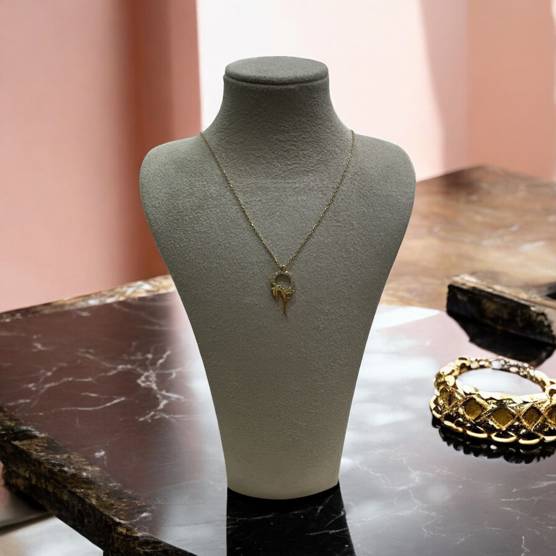 Dans Figürlü Kolye